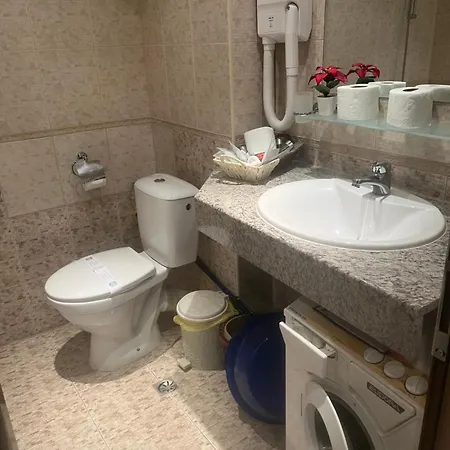 Simonen Near The Gondola Апартамент