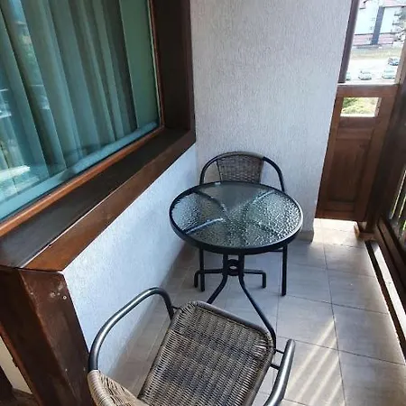 Apartman Simonen Near The Gondola Banszko