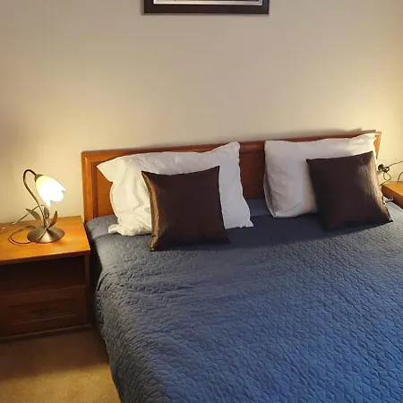 Simonen Near The Gondola * بانسكو