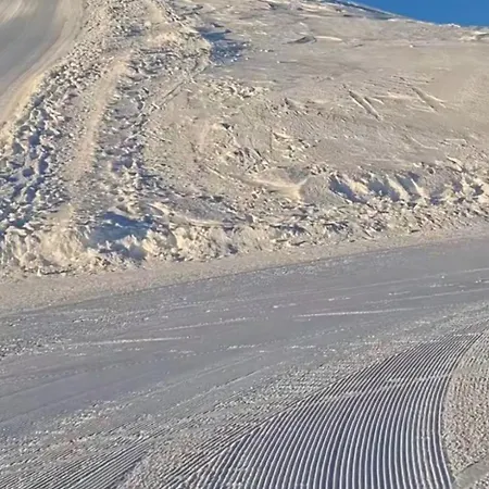 Simonen Near The Gondola Apartman Banszko